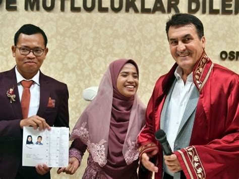 E­n­d­o­n­e­z­y­a­l­ı­ ­ç­i­f­t­i­n­ ­B­u­r­s­a­­d­a­ ­n­i­k­a­h­ı­ ­k­ı­y­ı­l­d­ı­
